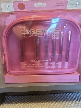 Creme Shop Best Essentials Pink Makeup Brush Travel Set
